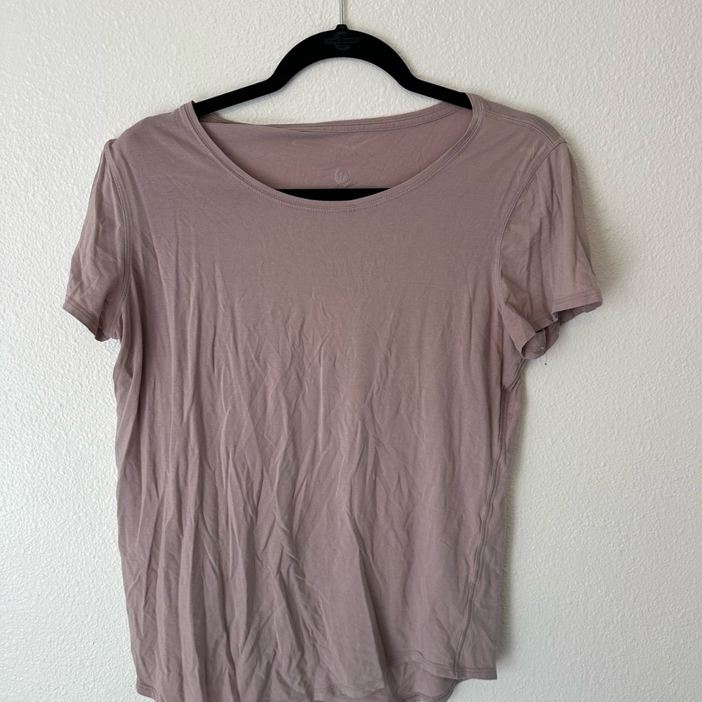 Lululemon Women's Mauve T-Shirt